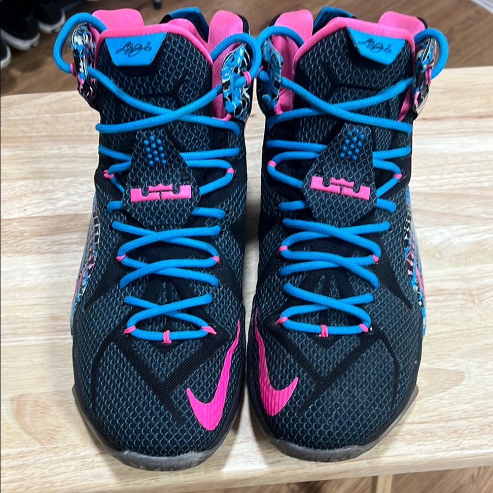 Lebron Black and Pink Athletic Shoes High-Top Design